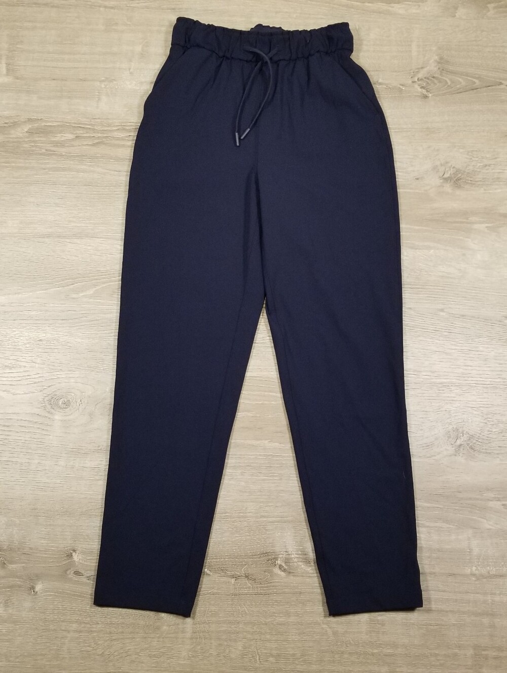 Lululemon On the Fly 7/8 Pants Womens Size 4 Navy Blue 27” Jogger Drawstring